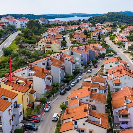 Апартаменты House Rosa Мали-Лошинь Экстерьер фото
